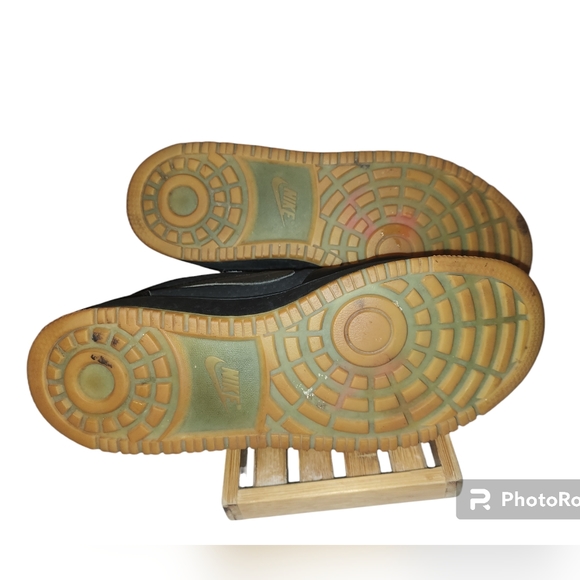 Nike Ebernon Mid Winter Men's Water Resistant Sneakers Nike AQ8754-001 Black/Gum - Picture 5 of 7